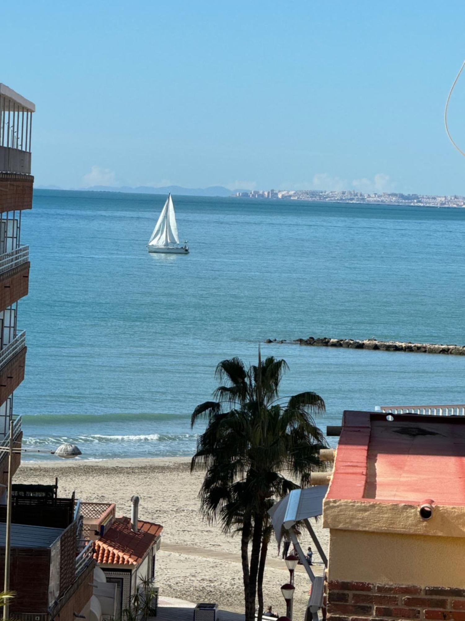 شقة Fantastico Atico Vistas Al Mar ! سانتا بولا المظهر الخارجي الصورة