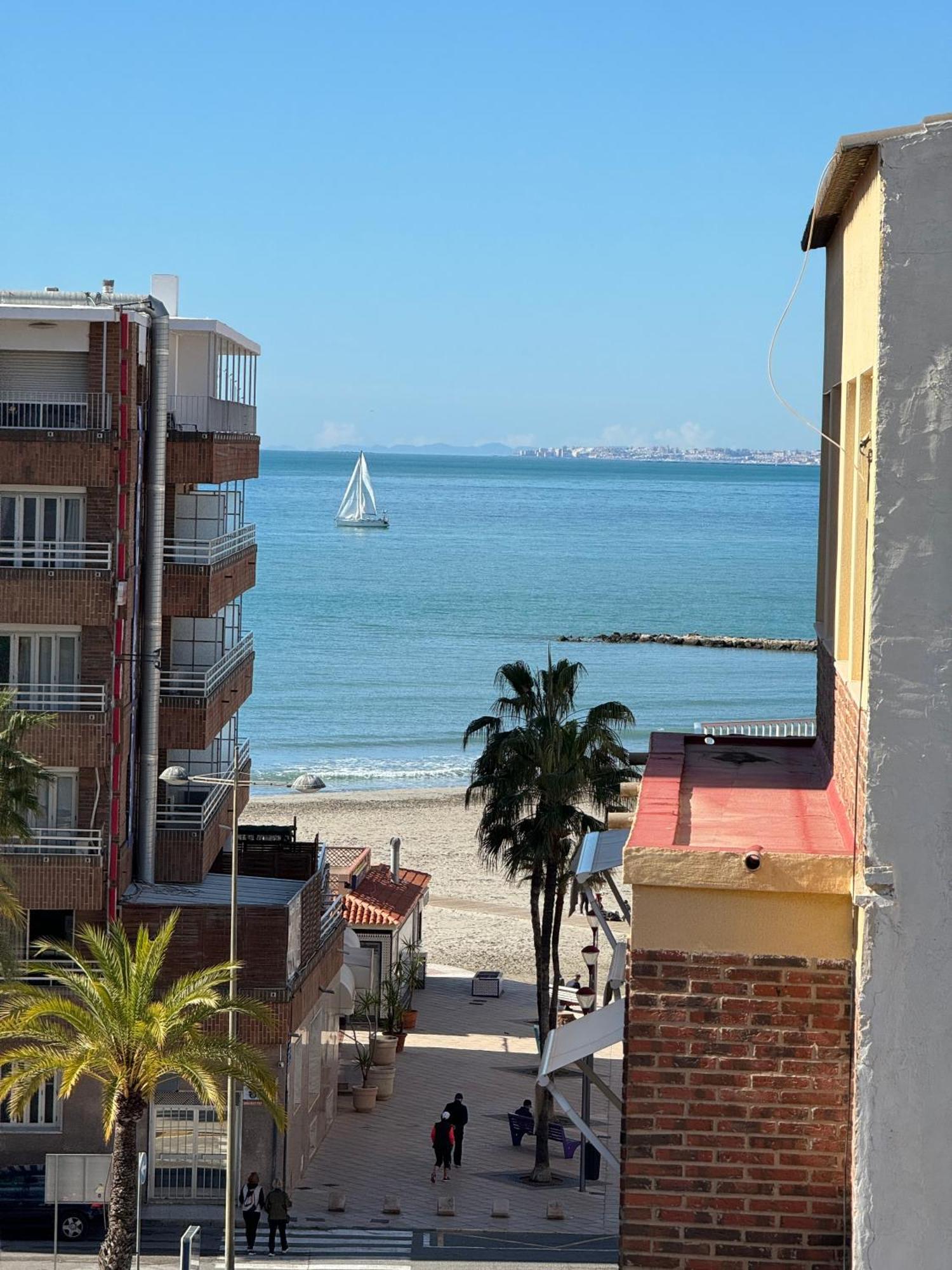 شقة Fantastico Atico Vistas Al Mar ! سانتا بولا المظهر الخارجي الصورة